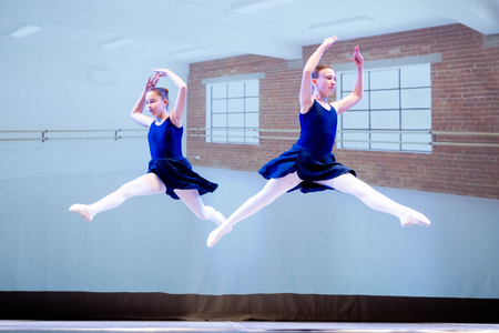 Julije Postojna   KO SANJE POSTANEJO PLES foto V. Leban (2)